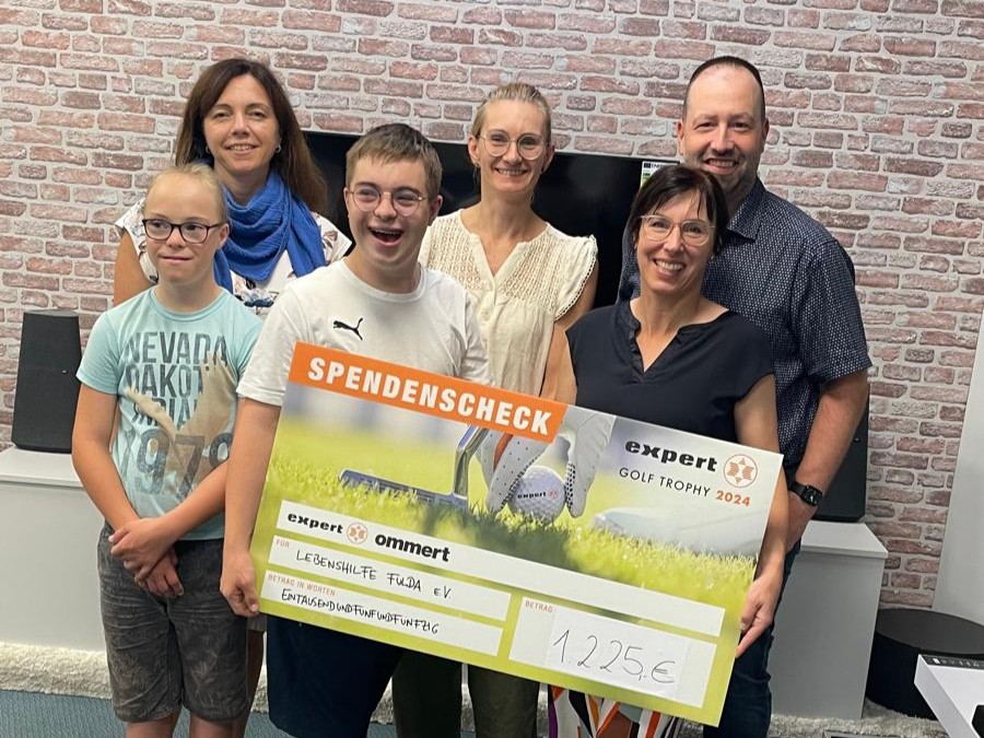 Spendenübergabe Expert Ommert
